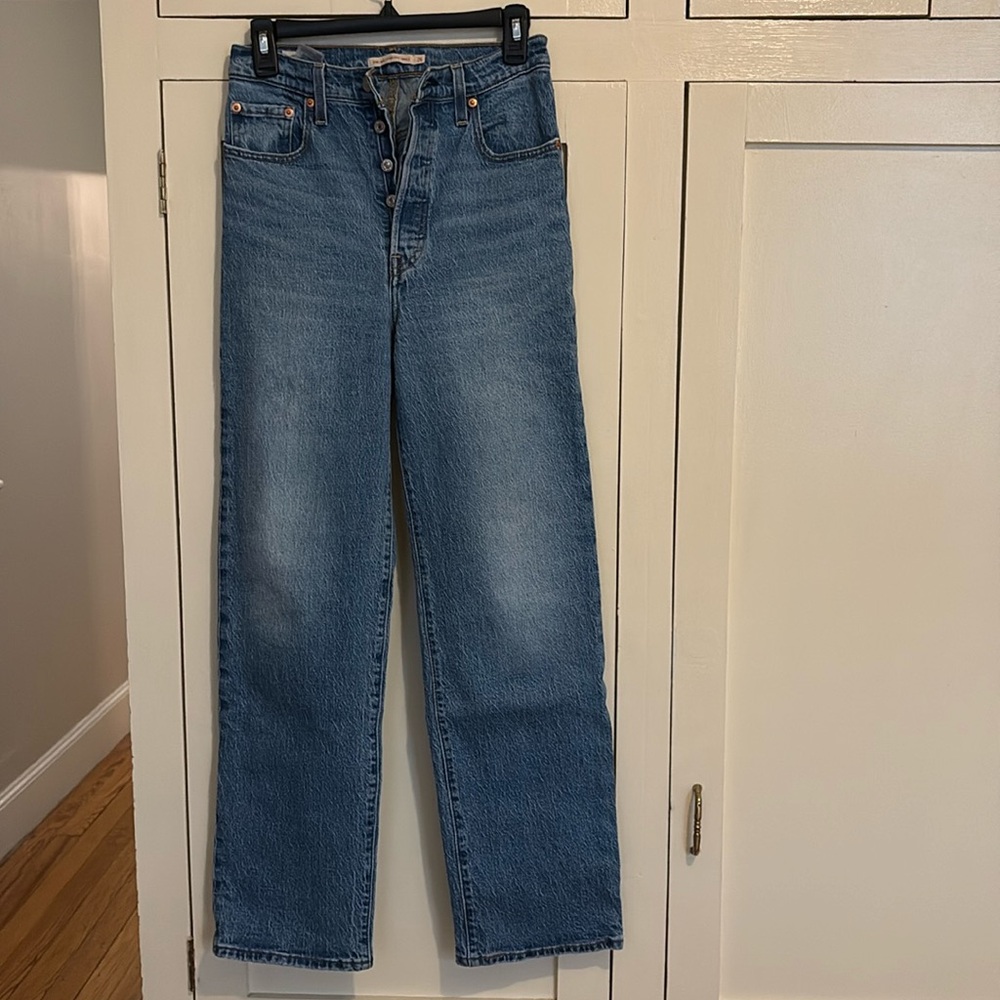 Levi’s Ribcage Straight Jeans